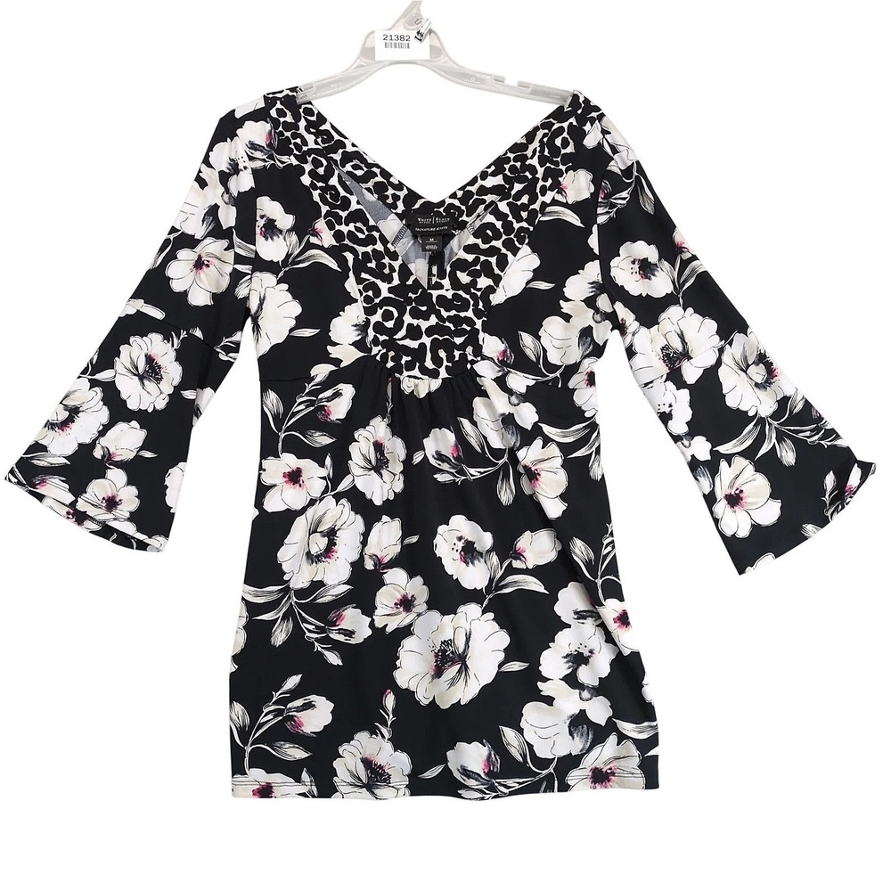 White House Black Market Floral Knit Blouse Womens M Flowy Stretch Top Resort